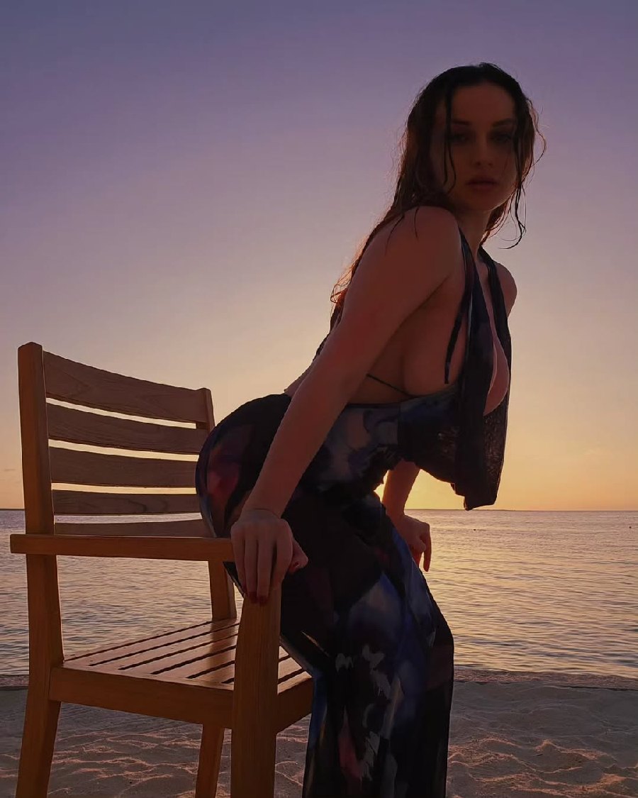 Sexy girl Miranda Faith nude in Shizuoka