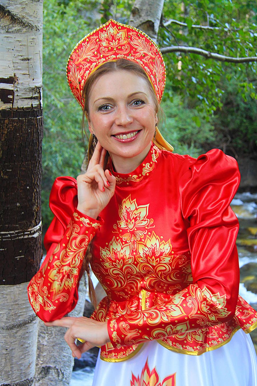 Women in Slavic costumes in Shizuoka