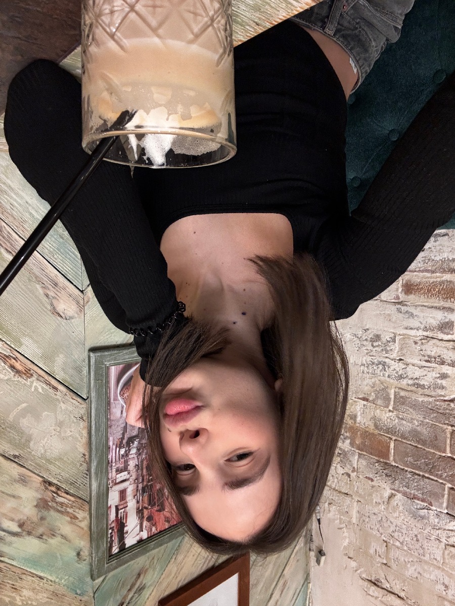 Fresh photos, fresh mood — Tina online in Shizuoka