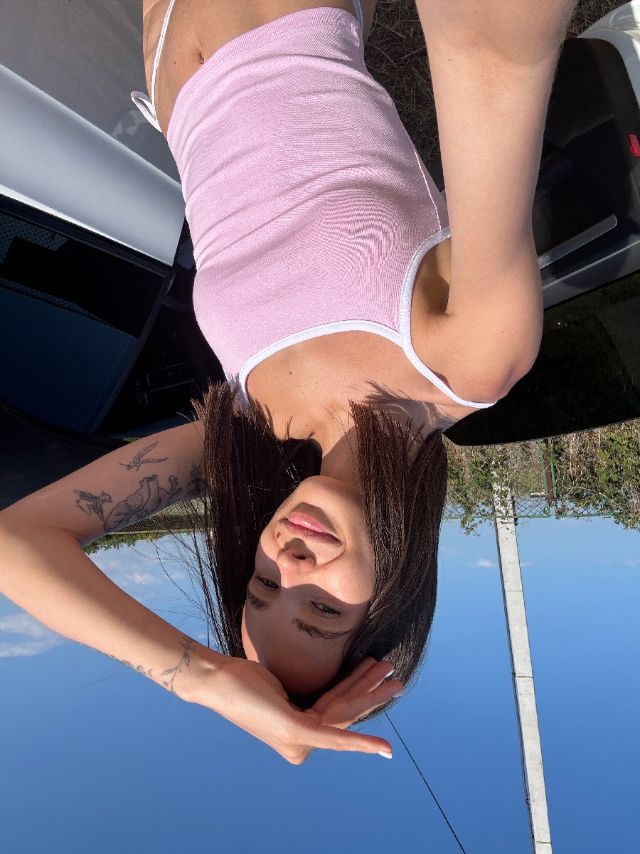 Sexy model Tina in Shizuoka